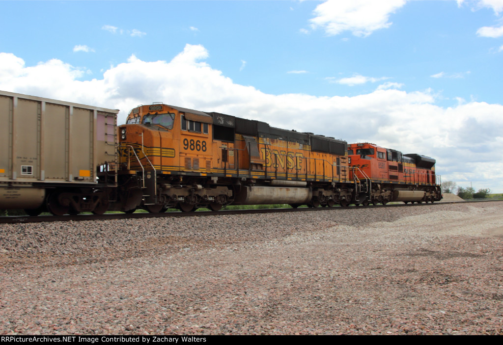 BNSF 9868 8561